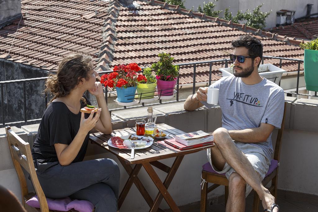 Hush Hostel Moda Istanbul Bagian luar foto