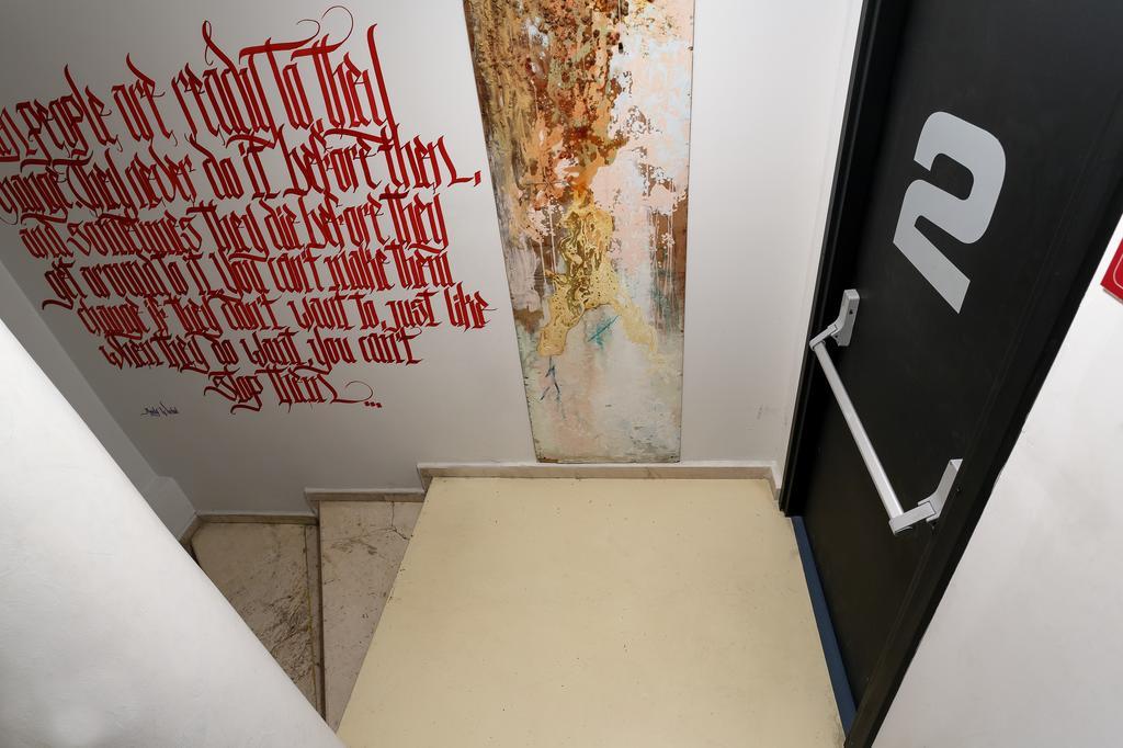 Hush Hostel Moda Istanbul Bagian luar foto