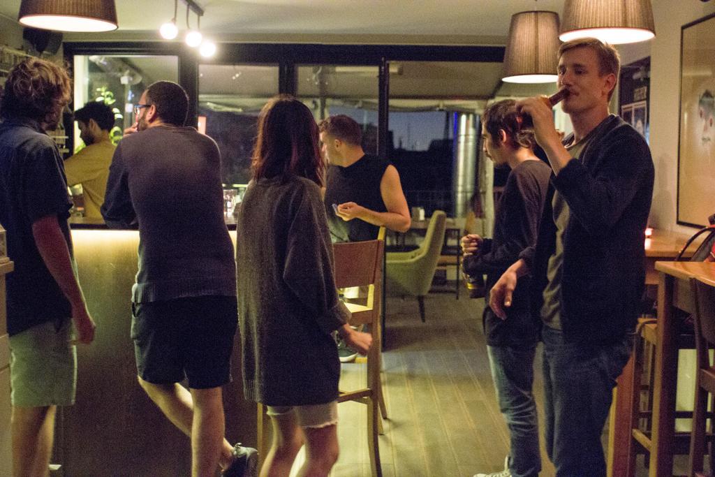 Hush Hostel Moda Istanbul Bagian luar foto