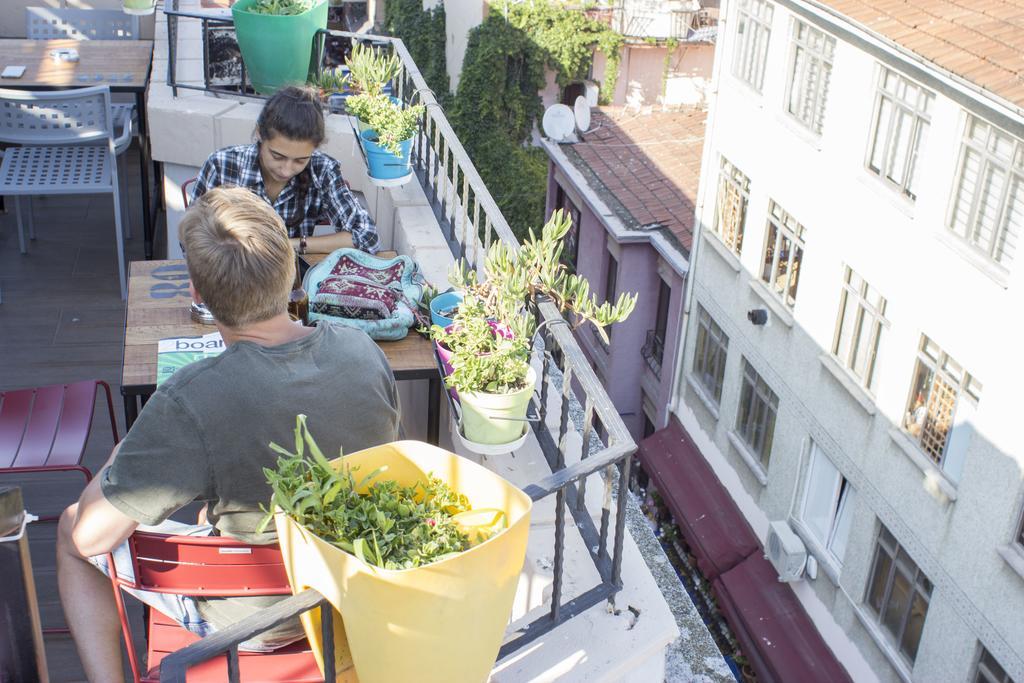 Hush Hostel Moda Istanbul Bagian luar foto