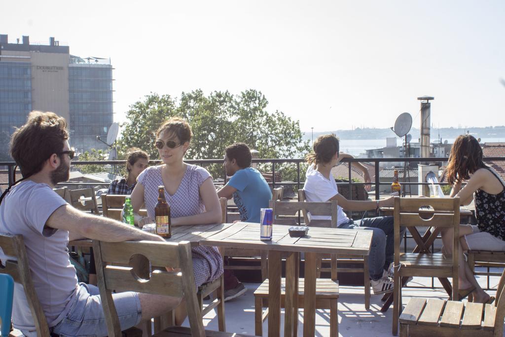 Hush Hostel Moda Istanbul Bagian luar foto