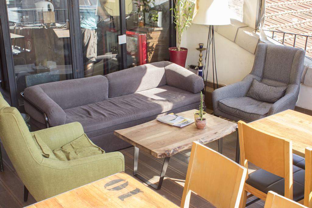 Hush Hostel Moda Istanbul Bagian luar foto