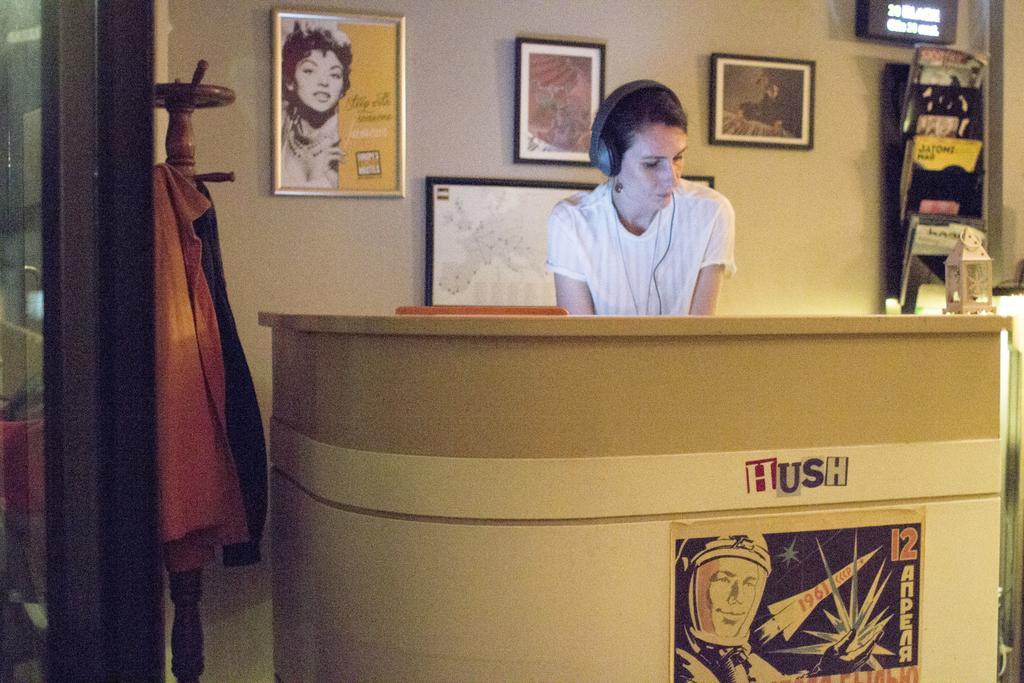 Hush Hostel Moda Istanbul Bagian luar foto