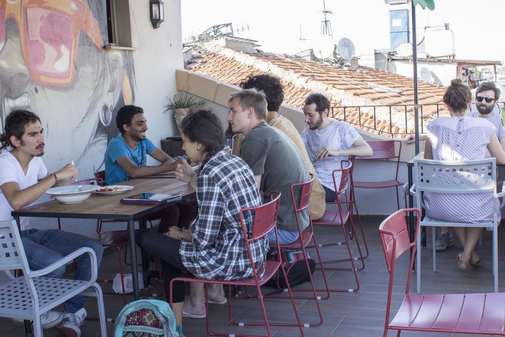 Hush Hostel Moda Istanbul Bagian luar foto
