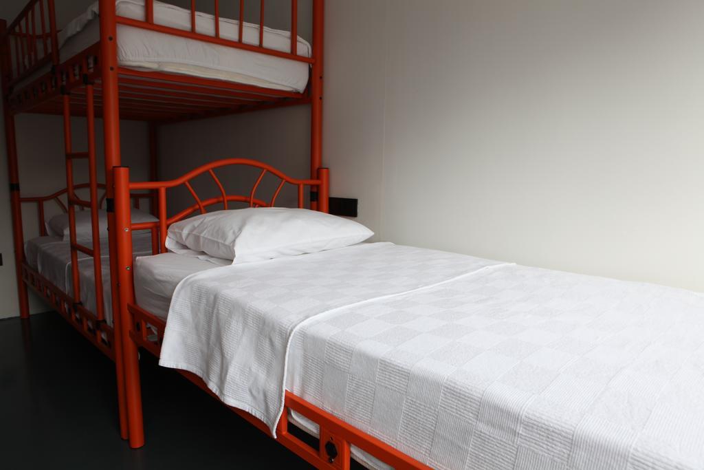 Hush Hostel Moda Istanbul Bagian luar foto