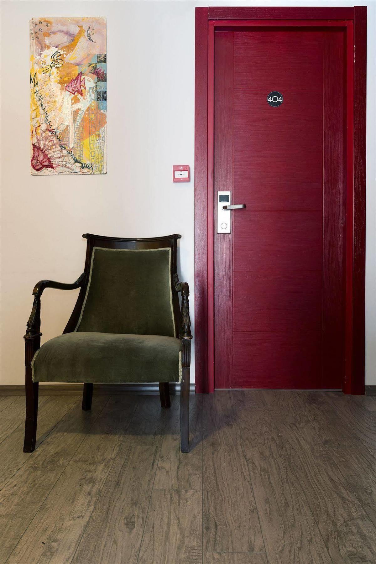 Hush Hostel Moda Istanbul Bagian luar foto